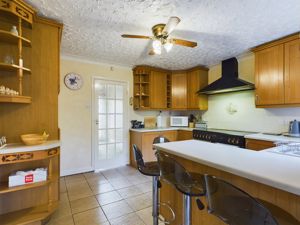 Kitchen- click for photo gallery